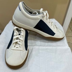 Rothy's sneakers in limited edition Blackberry Block. Size 8